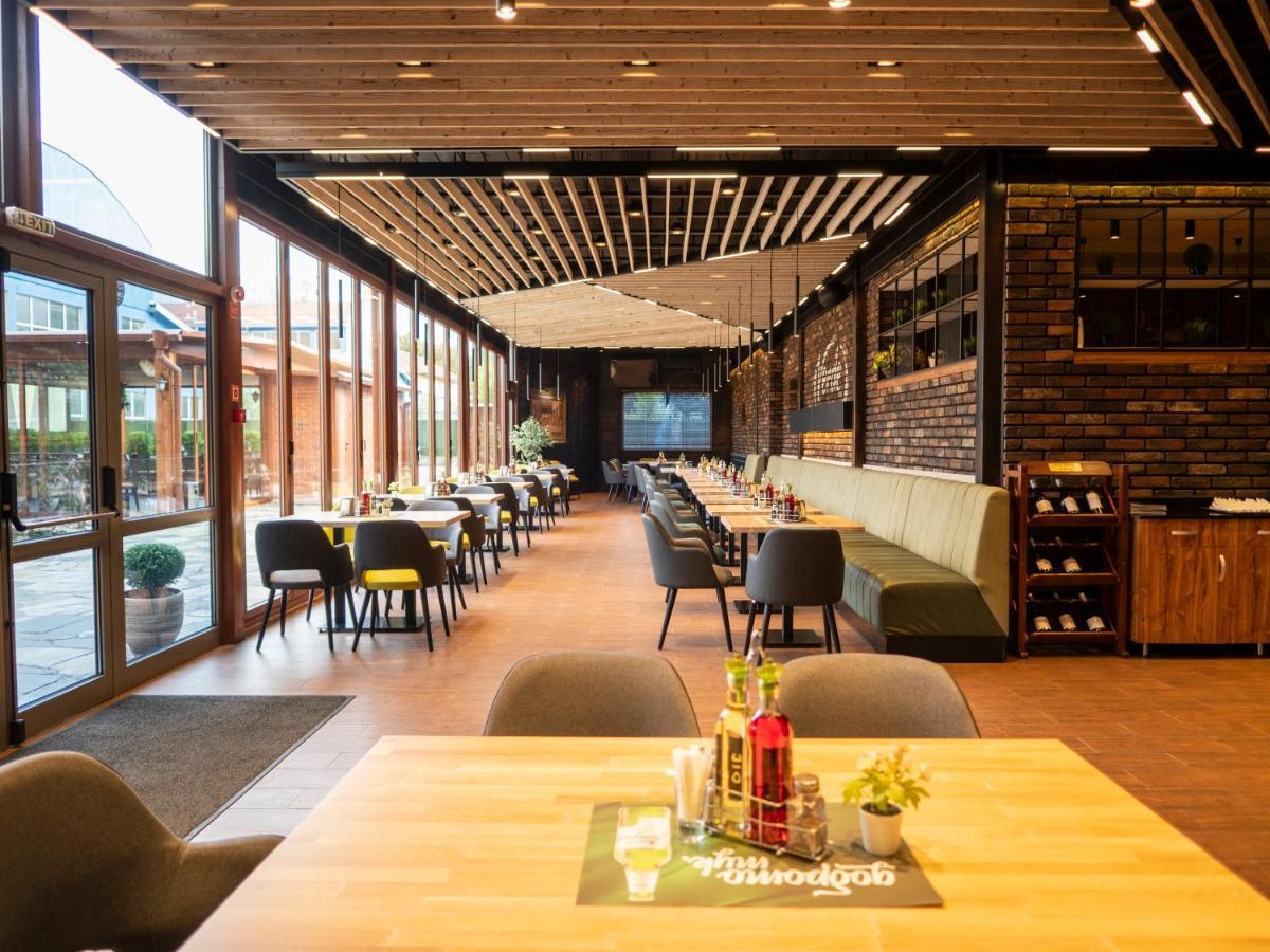 Hotel Elit Pernik Екстер'єр фото