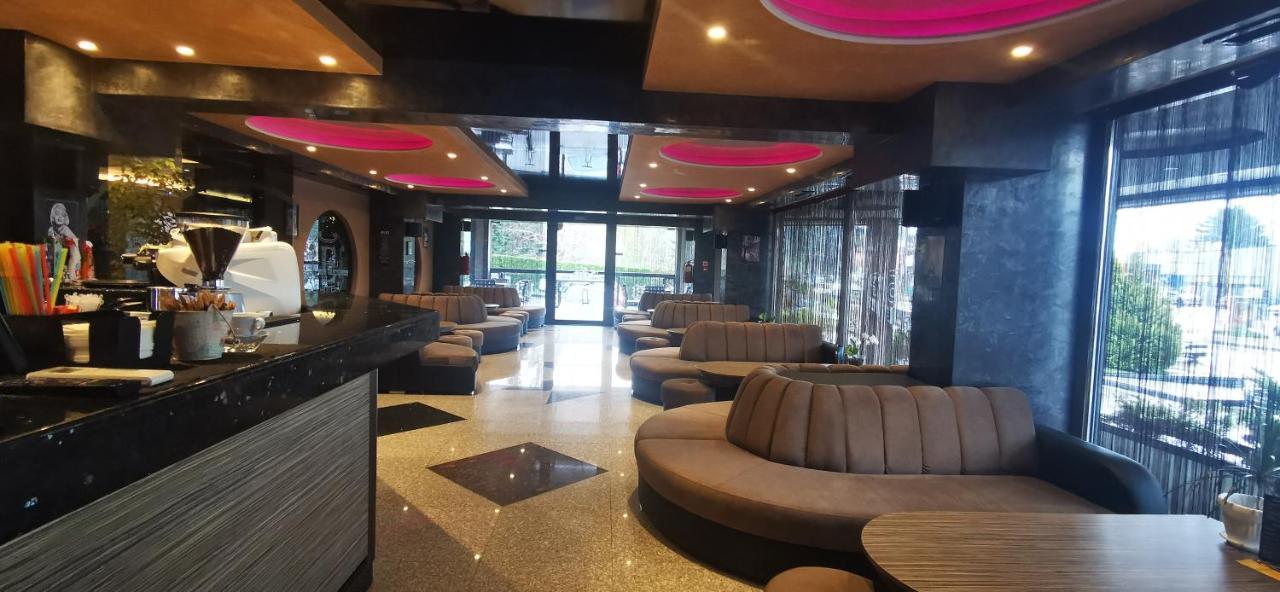 Hotel Elit Pernik Екстер'єр фото