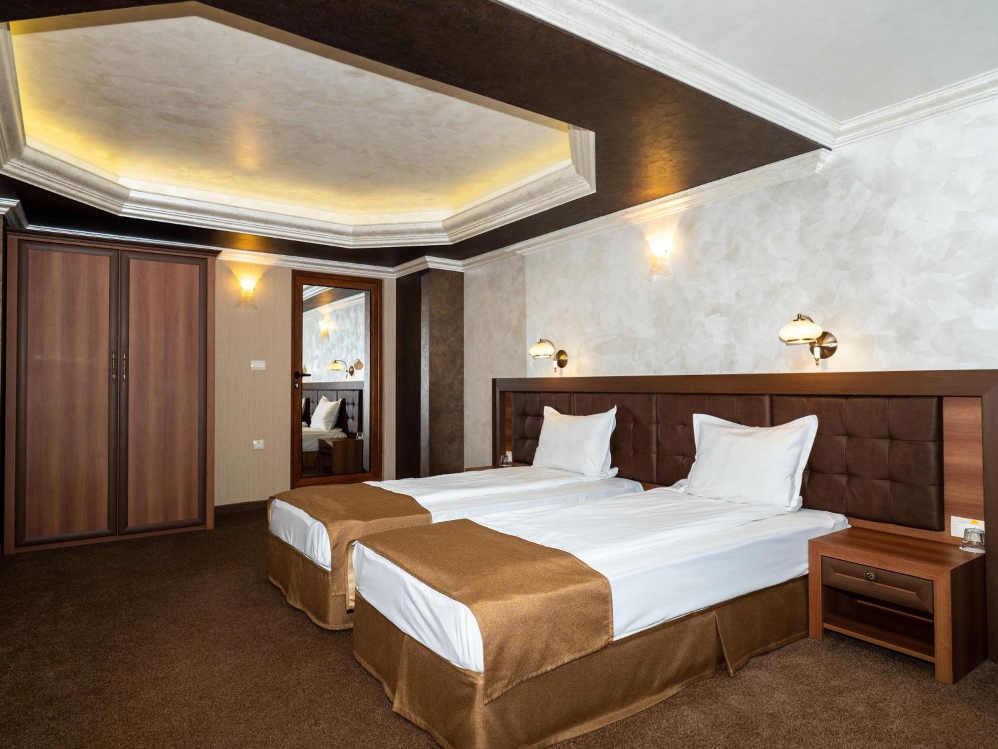 Hotel Elit Pernik Екстер'єр фото