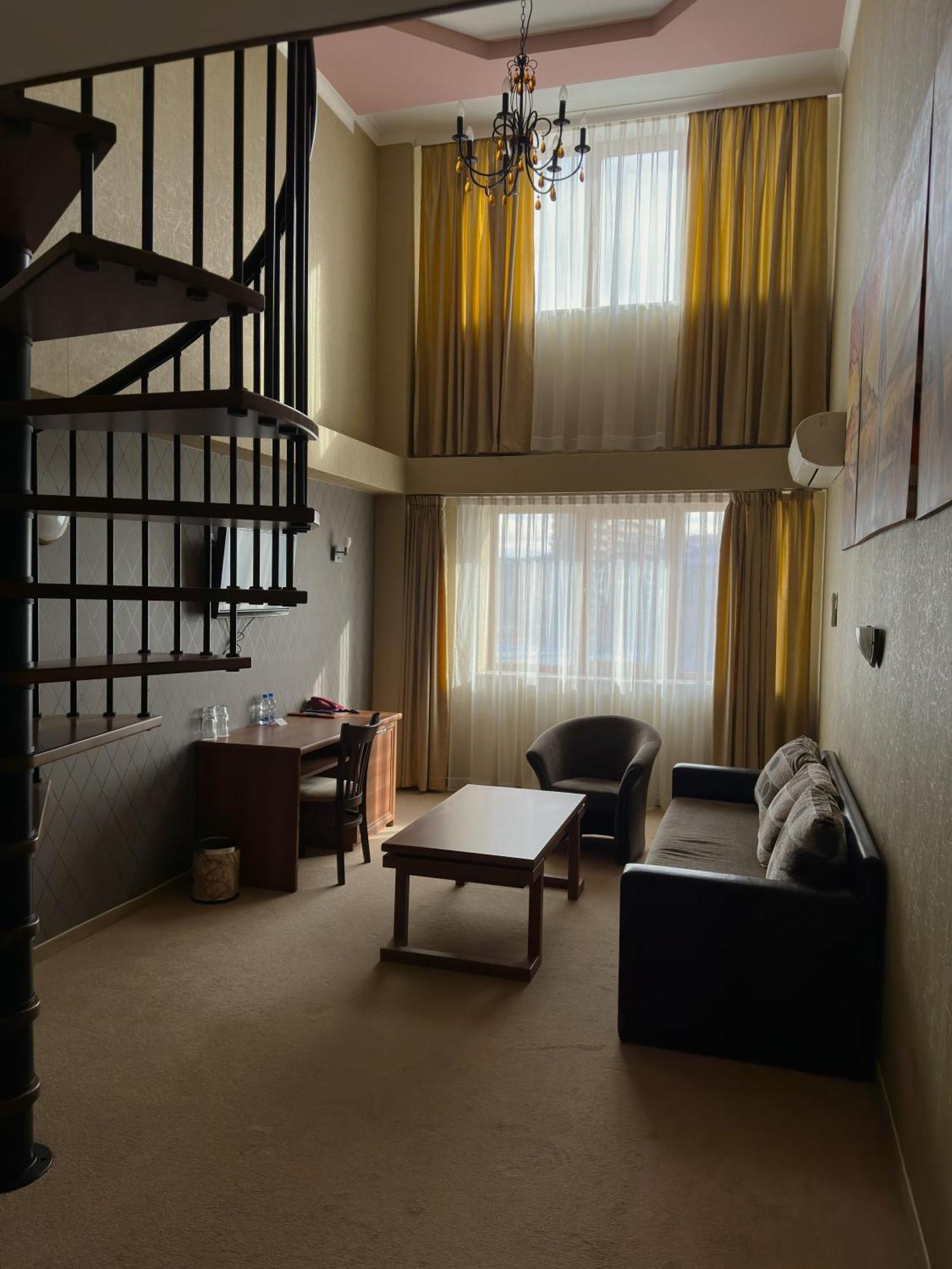 Hotel Elit Pernik Екстер'єр фото