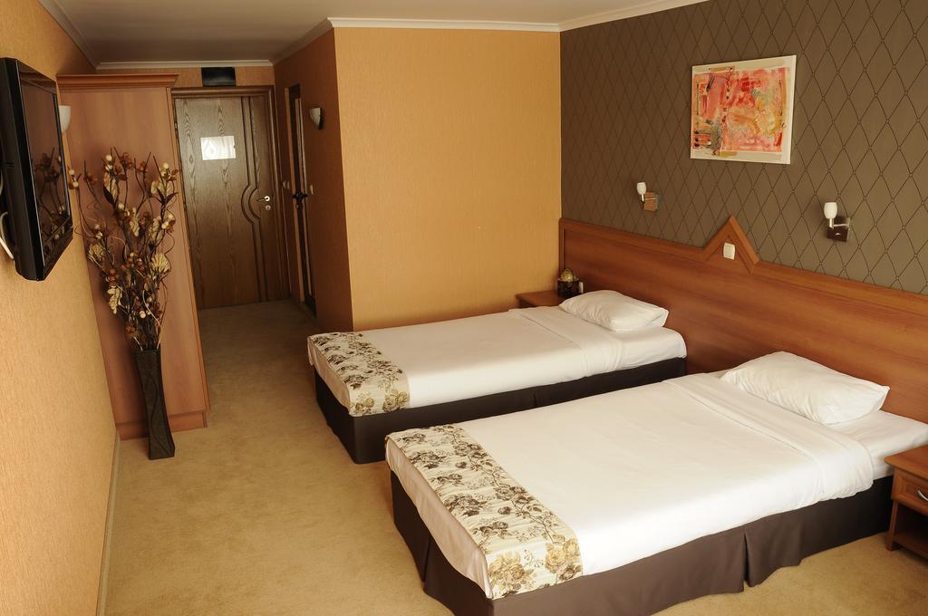 Hotel Elit Pernik Екстер'єр фото