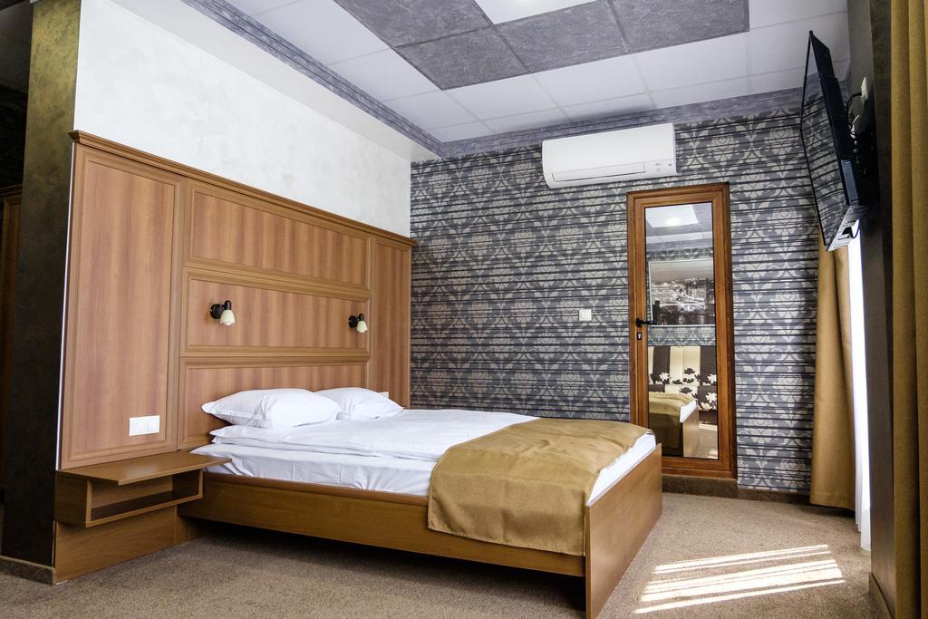 Hotel Elit Pernik Екстер'єр фото