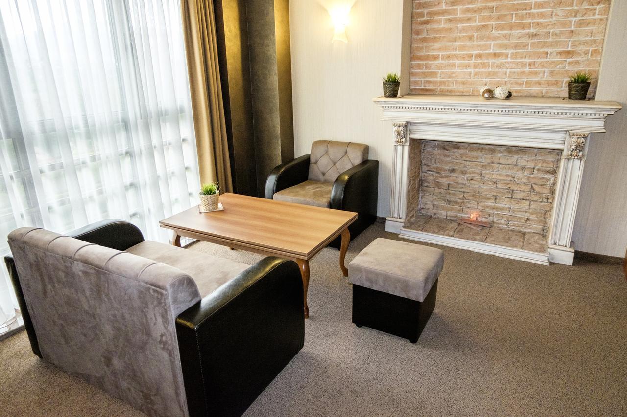 Hotel Elit Pernik Екстер'єр фото
